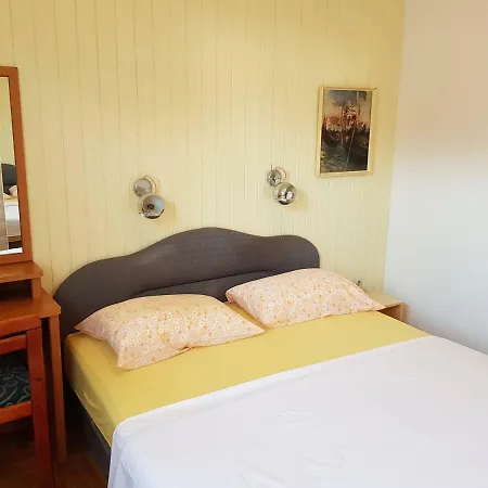 Lägenhet Mare Beachfront Cozy Sea View Apartment