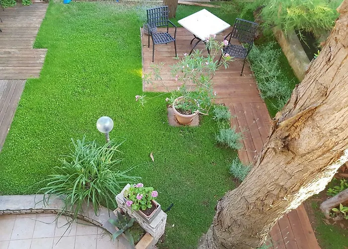 Mare Beachfront Cozy Sea View Apartment Lägenhet