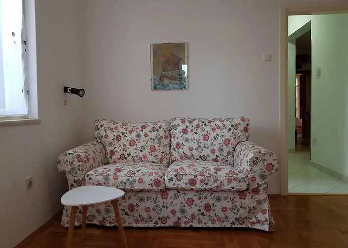Lägenhet Mare Beachfront Cozy Sea View Apartment Pula