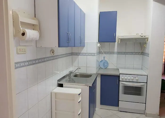 Mare Beachfront Cozy Sea View Apartment