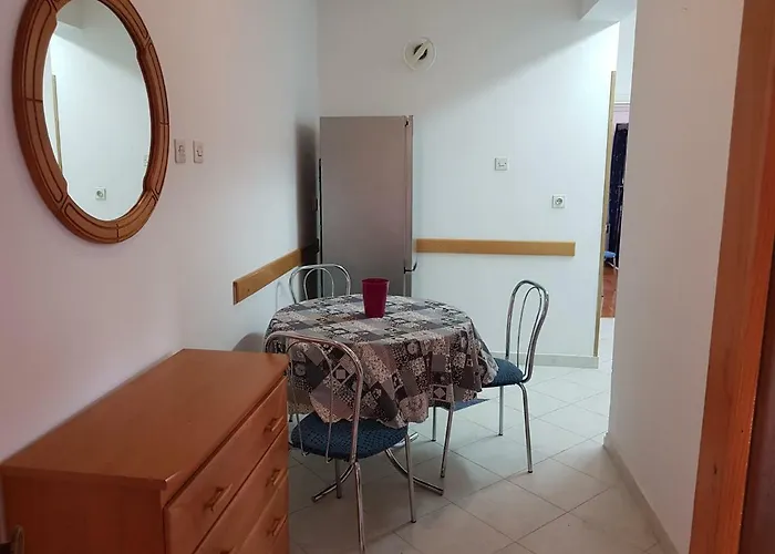 Mare Beachfront Cozy Sea View Apartment