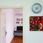 Mare Beachfront Cozy Sea View Apartment