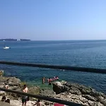Mare Beachfront Cozy Sea View Apartment * Pula