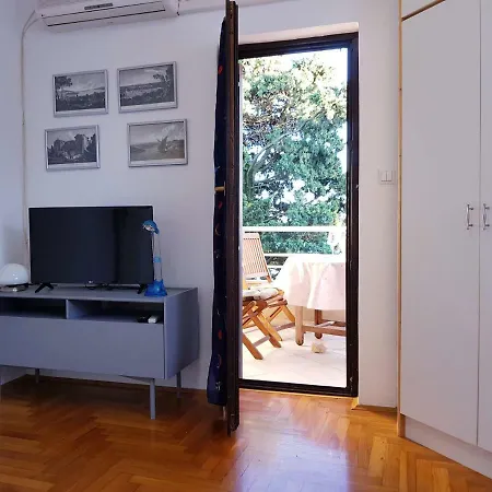 Mare Beachfront Cozy Sea View Apartamento