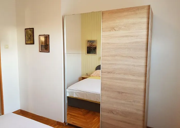 Appartamento Mare Azzurro Apartments Pola